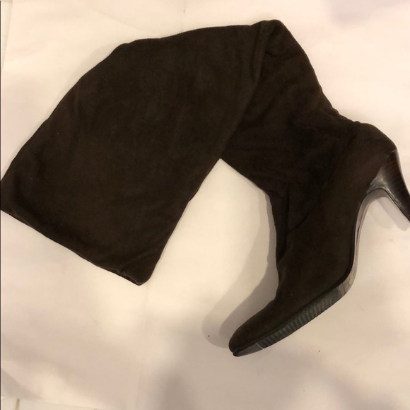 Knee-high Brown Suede Boots - Picture 6 of 6